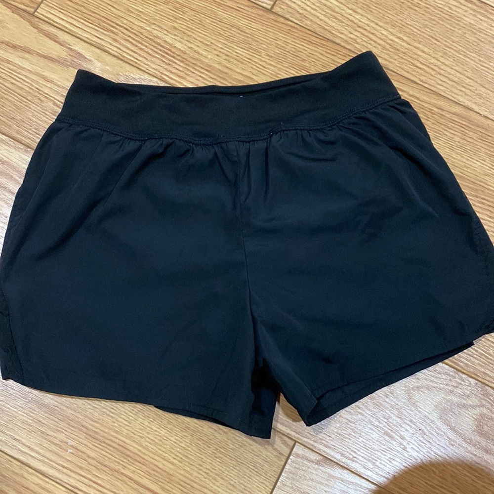 Girls black athletic shorts